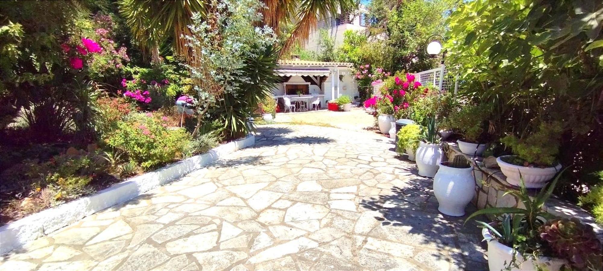 Отель Aleka'S House Никиана Экстерьер фото