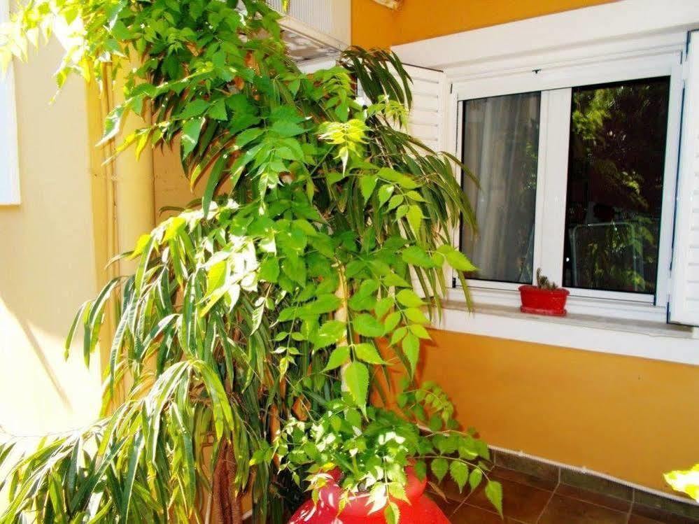 Отель Aleka'S House Никиана Экстерьер фото